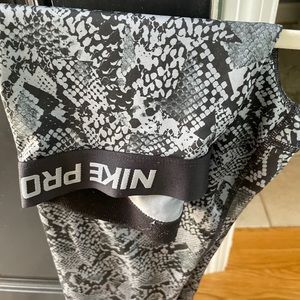 Nike Pro leggings